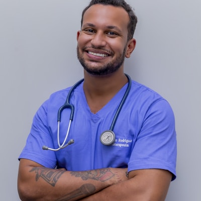 Dr. Mehmet Kaya - Dermatoloji Uzmanı