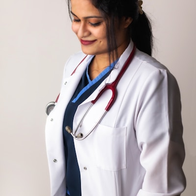 Dr. Zeynep Arslan - İmmünoloji Uzmanı